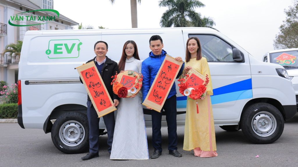 Xe Van Điện Ra Mắt 2026