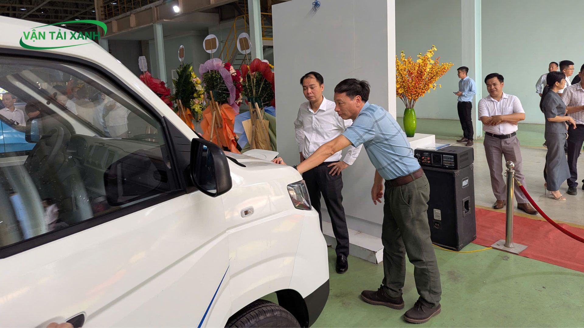 Khách Hàng Trải Nghiệm Thực Tế Dòng Xe Tải Điện