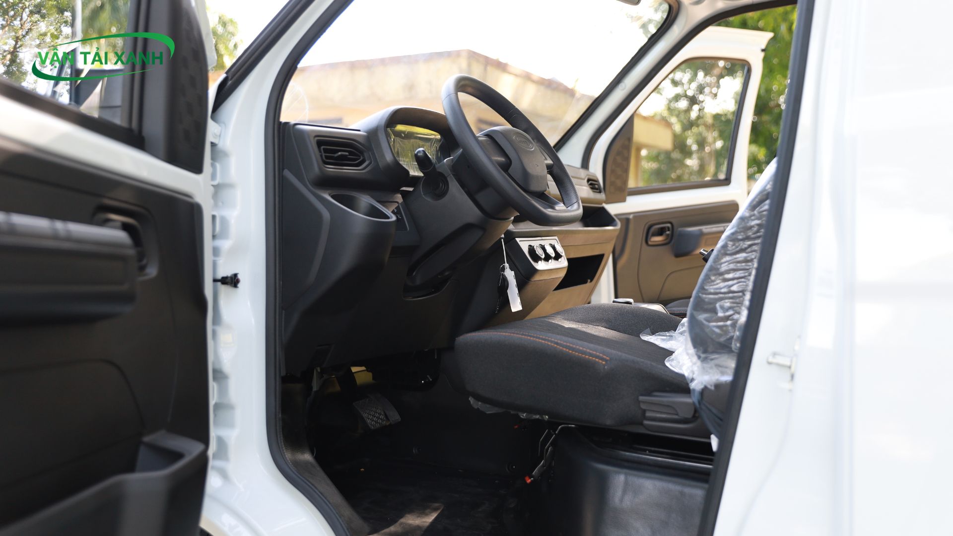 Nội Thất Xe Tải Điện Hiện Đại Tiên Nghi