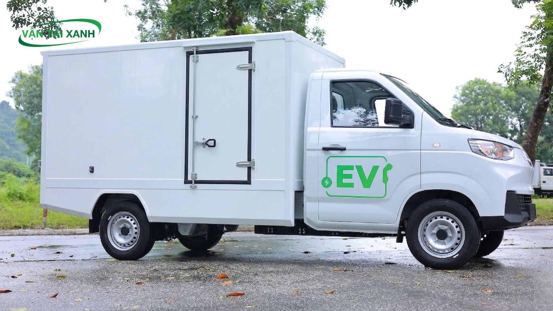 Xe Tải Điện Thùng Kín Composite