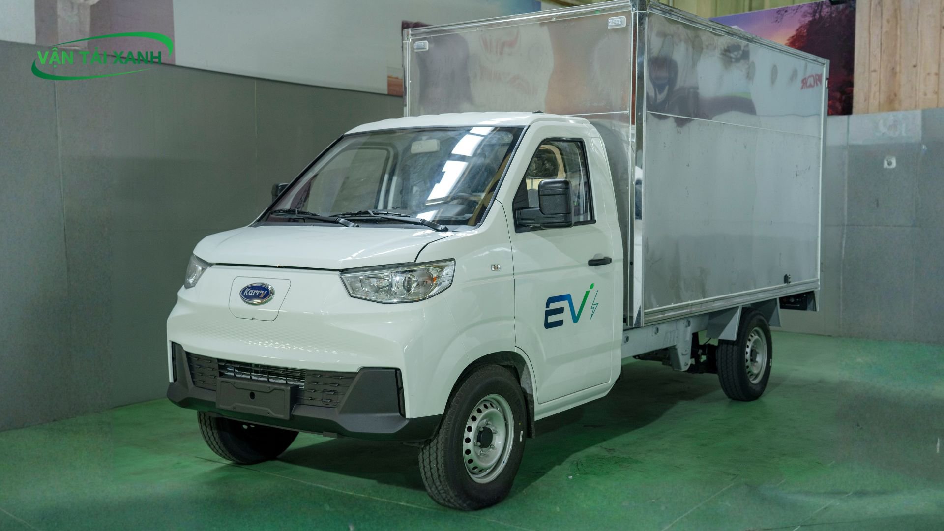 Xe Tải Điện X5 Với Phiên Bản Thùng Kín