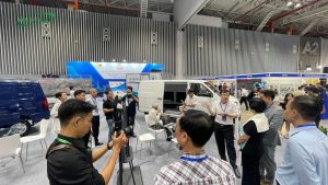 Toàn cảnh gian hàng xe tải điện Karry Chery tại triển lãm Autotech 2026 SECC đông nghẹt khách tham quan