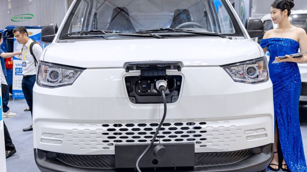 Hệ thống sạc trên xe van điện Karry E5
