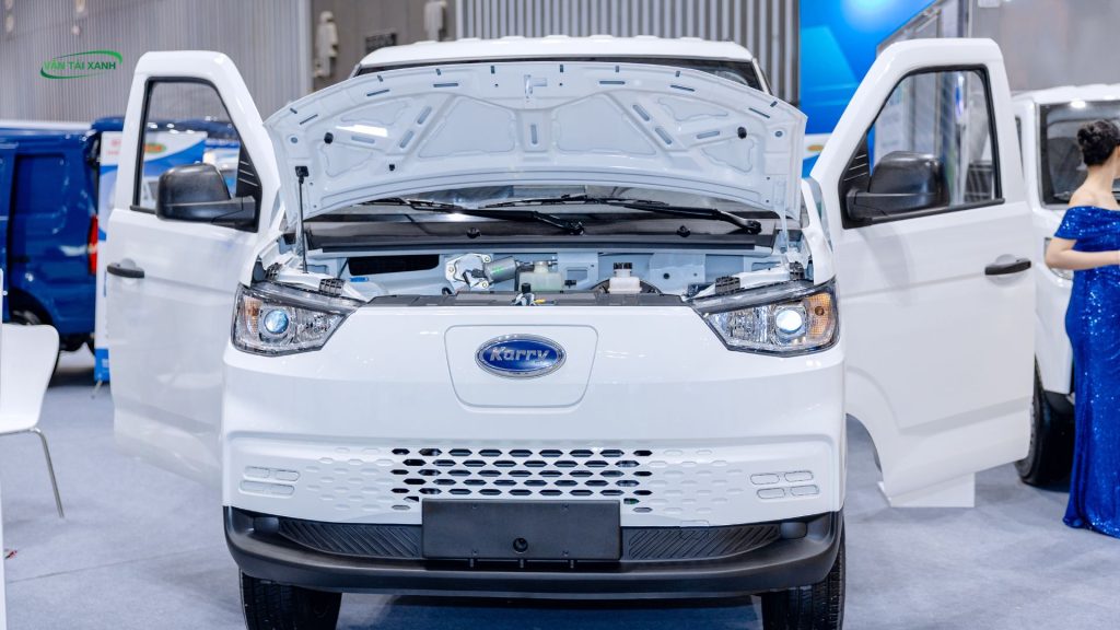 Mặt trước xe van điện karry E5 - 2026