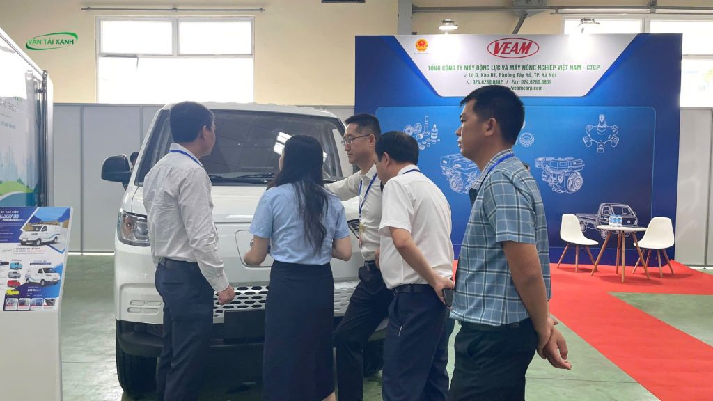 AUTOEXPO & VIMEXPO 2026 - XE TẢI ĐIỆN X5 VÀ XE VAN ĐIỆN E5