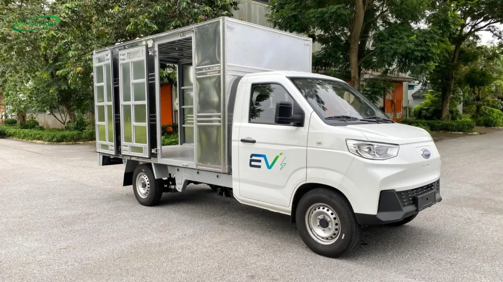 Ngoại thất xe tải điện X5 - thùng kín tải 1410kg
