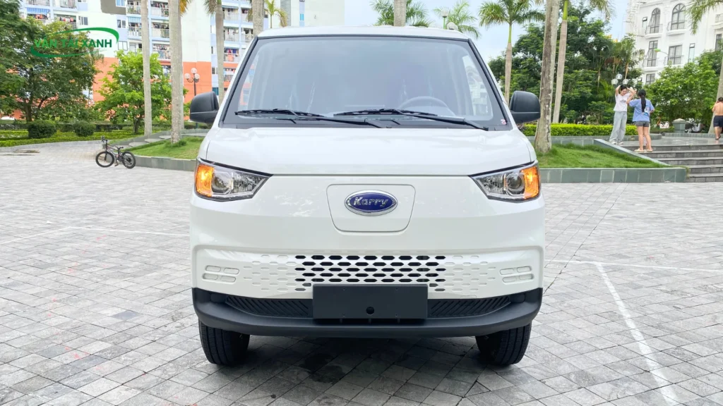 Ngoại thất xe gọn gàng, dễ dàng đi trong phố nhỏ